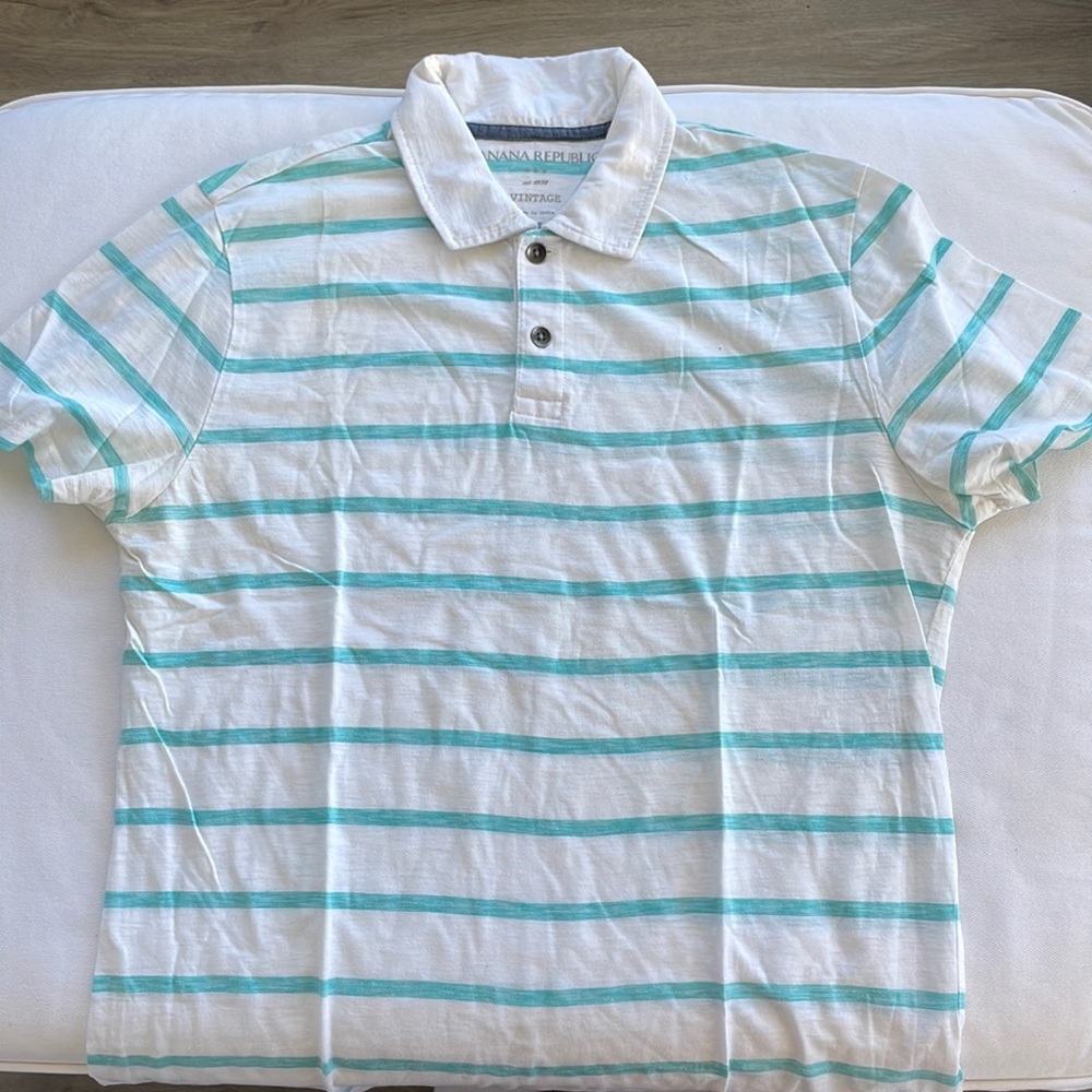 Banana Republic short sleeve tee